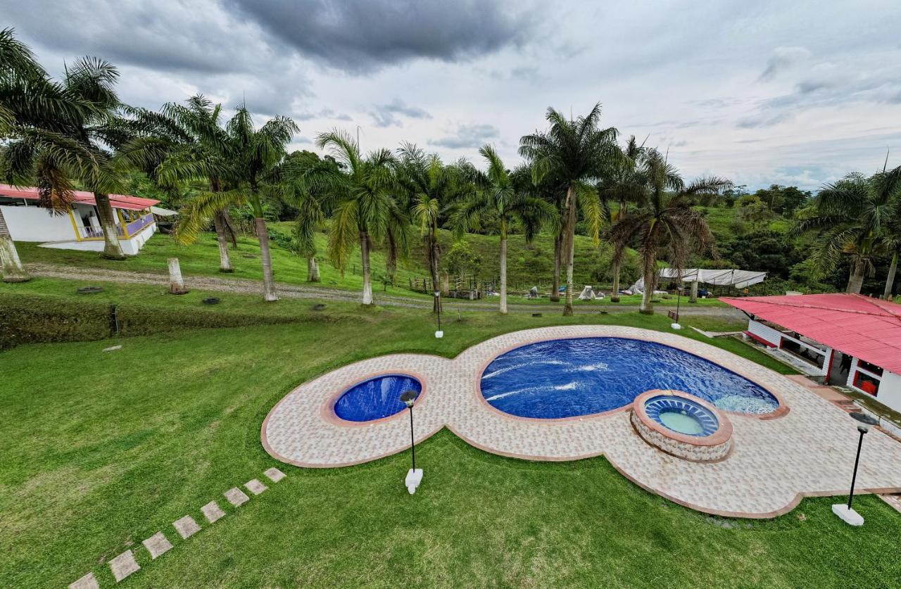 Rancho Chihuahua Filandia Exterior foto